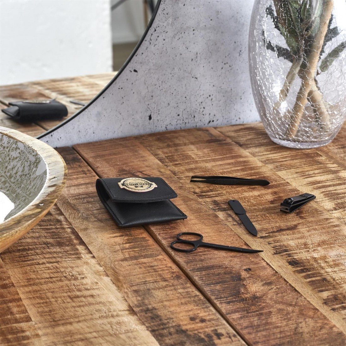 KIT MANUCURE HOMME 4 ACCESSOIRES dans pochette